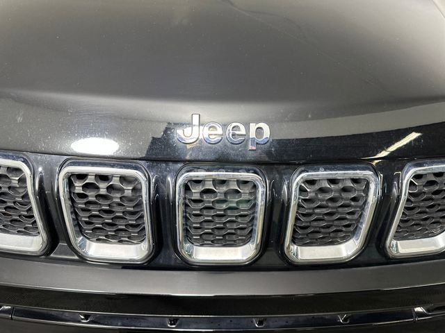Used 2024 Jeep Compass Limited image 9