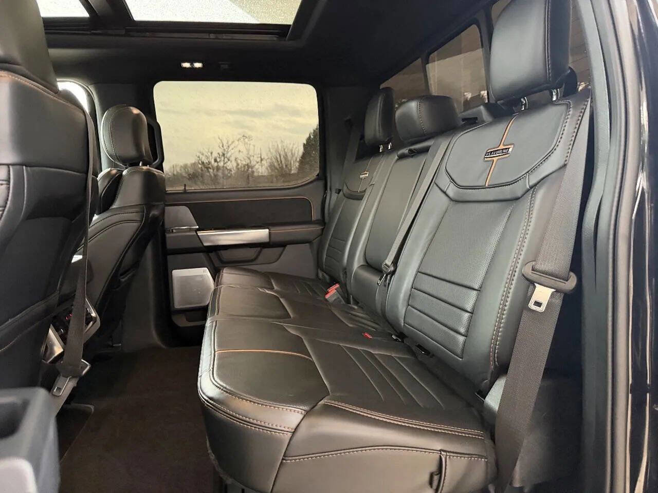 Used 2024 Ford F450 Platinum w/ FX4 Off-Road Package image 19