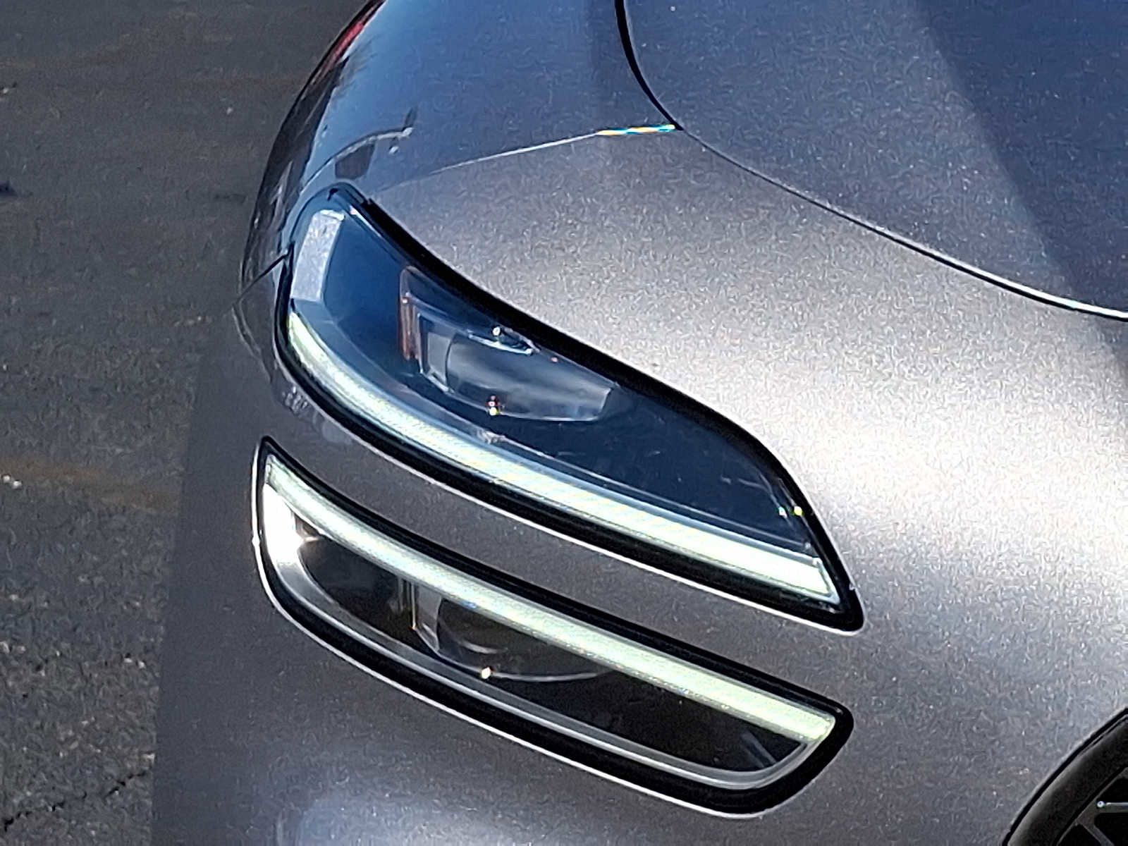 Used 2025 Genesis G70 2.5T image 9