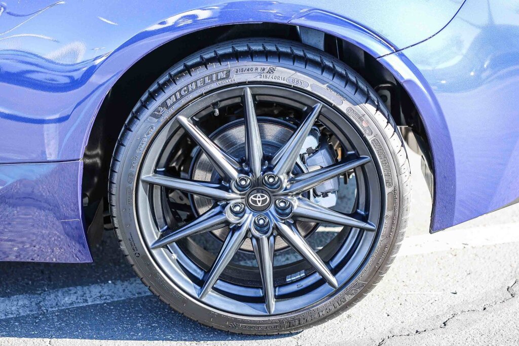 Certified 2025 Toyota GR86 Premium w/ ALL Weather Mat Package (TMS) image 28