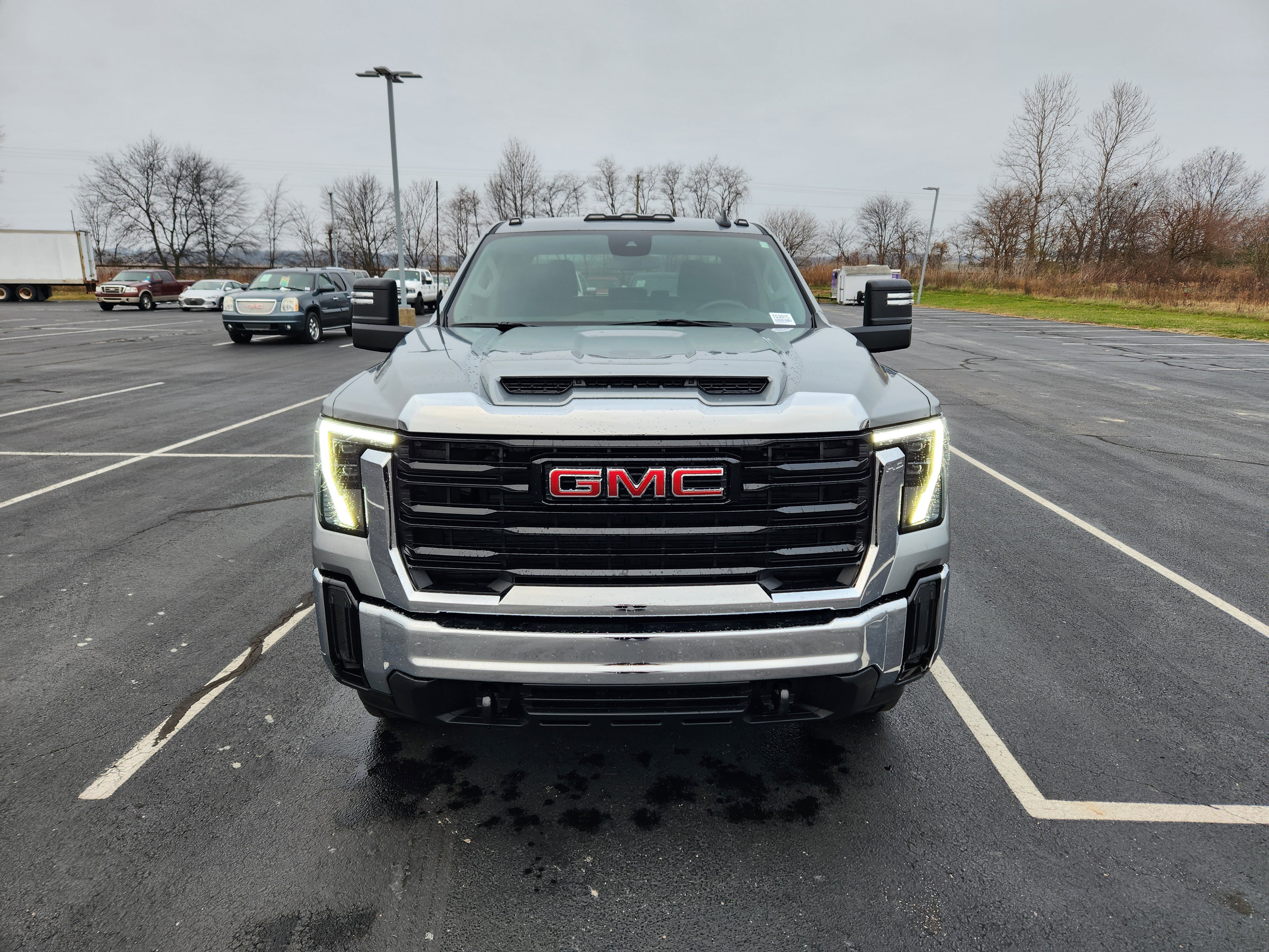 New 2026 GMC Sierra 2500 Pro image 2