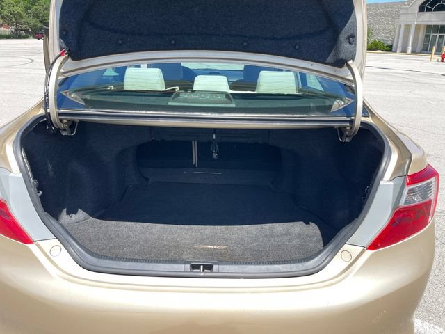 Used 2012 Toyota Camry LE FWD image 20