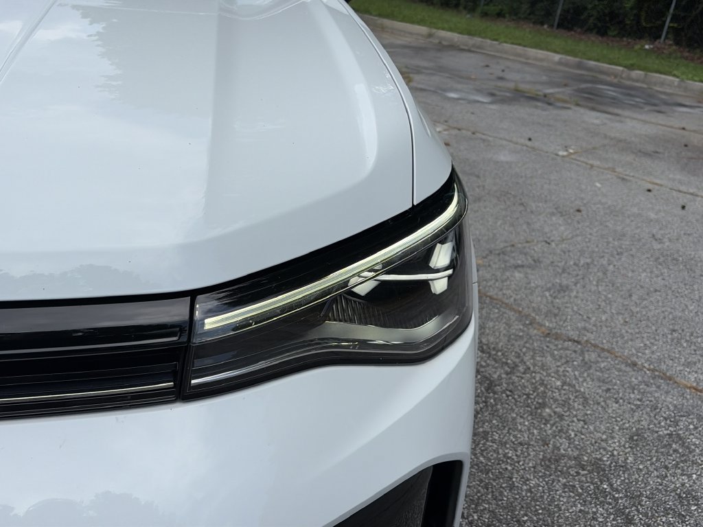 Certified 2025 Volkswagen Taos SE FWD image 27