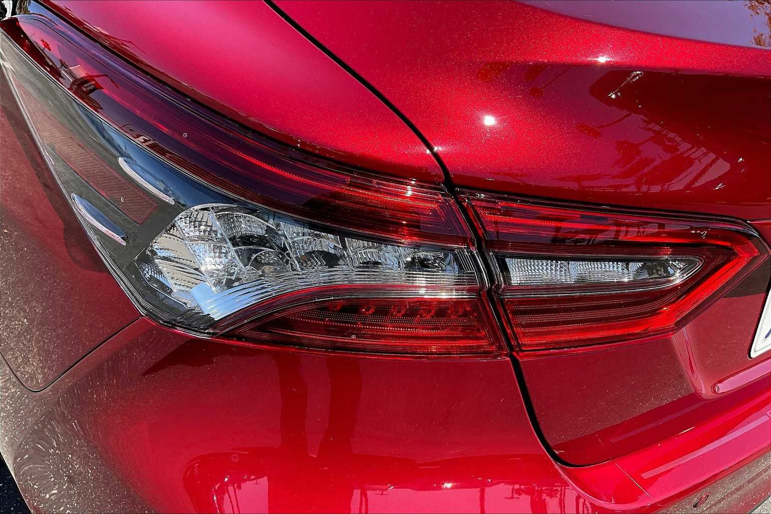 Used 2022 Toyota Camry XLE w/ Navigation Upgrade Package FWD image 27