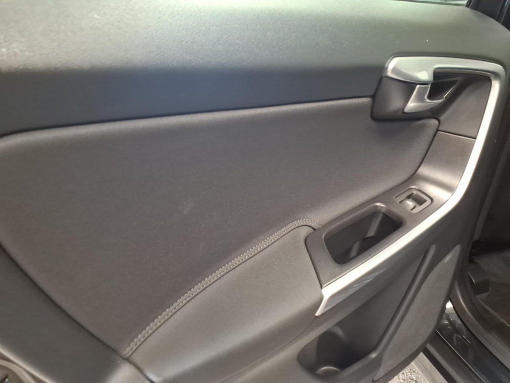 Used 2014 Volvo XC60 AWD 3.2 image 10