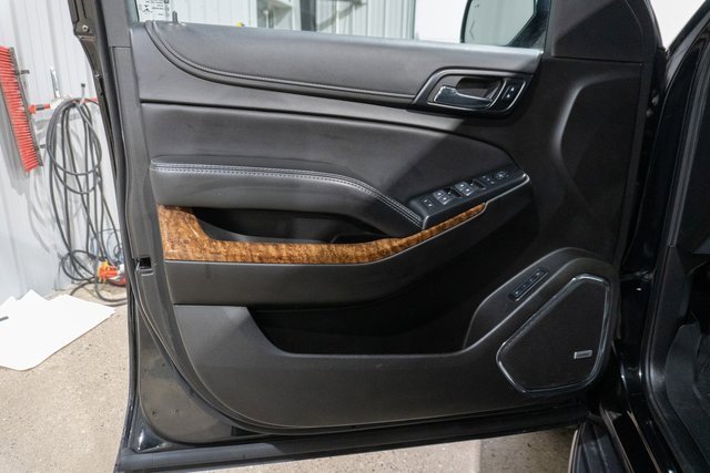 Used 2020 Chevrolet Suburban Premier image 19