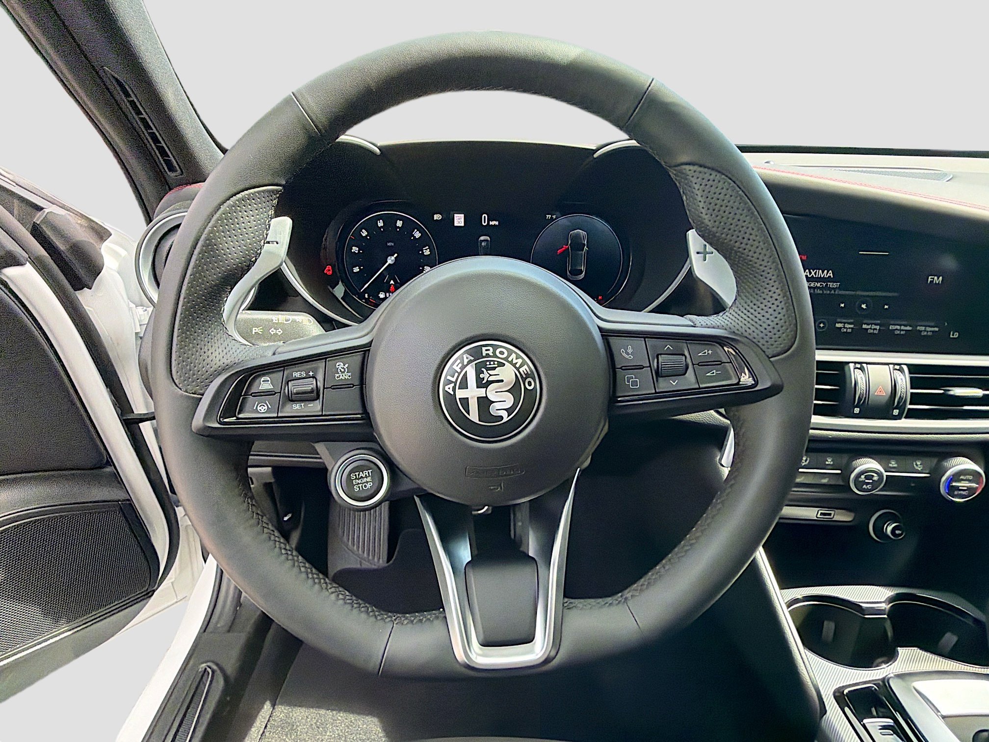 Used 2025 Alfa Romeo Giulia AWD w/ Driving Assist Package image 39