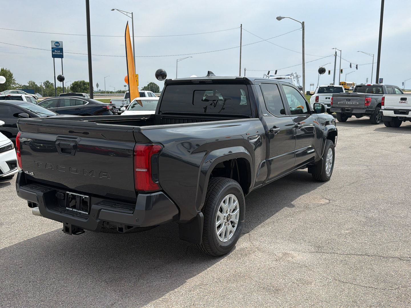 Used 2026 Toyota Tacoma SR5 AWD/4WD image 3