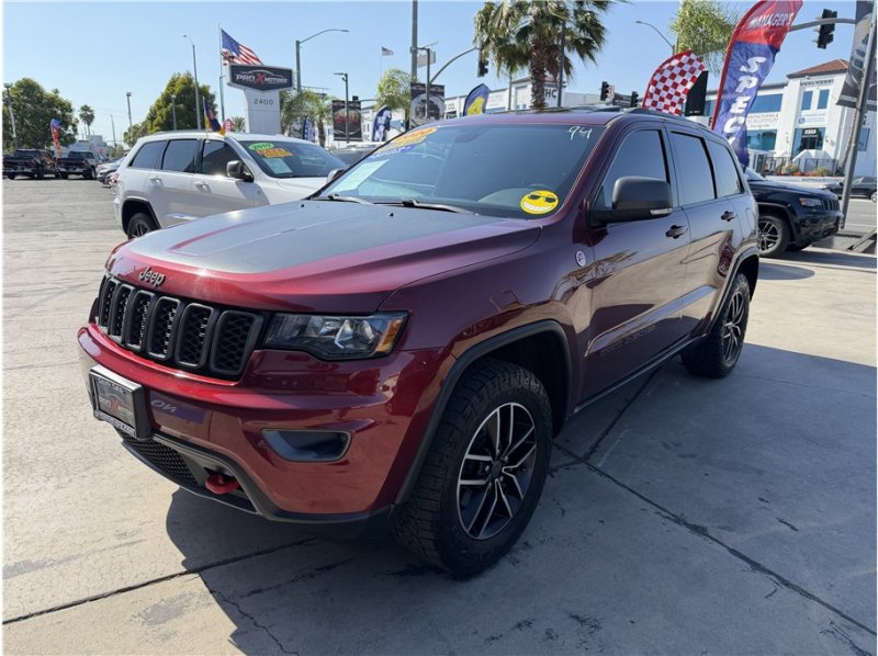 Used 2020 Jeep Grand Cherokee Trailhawk AWD/4WD image 3