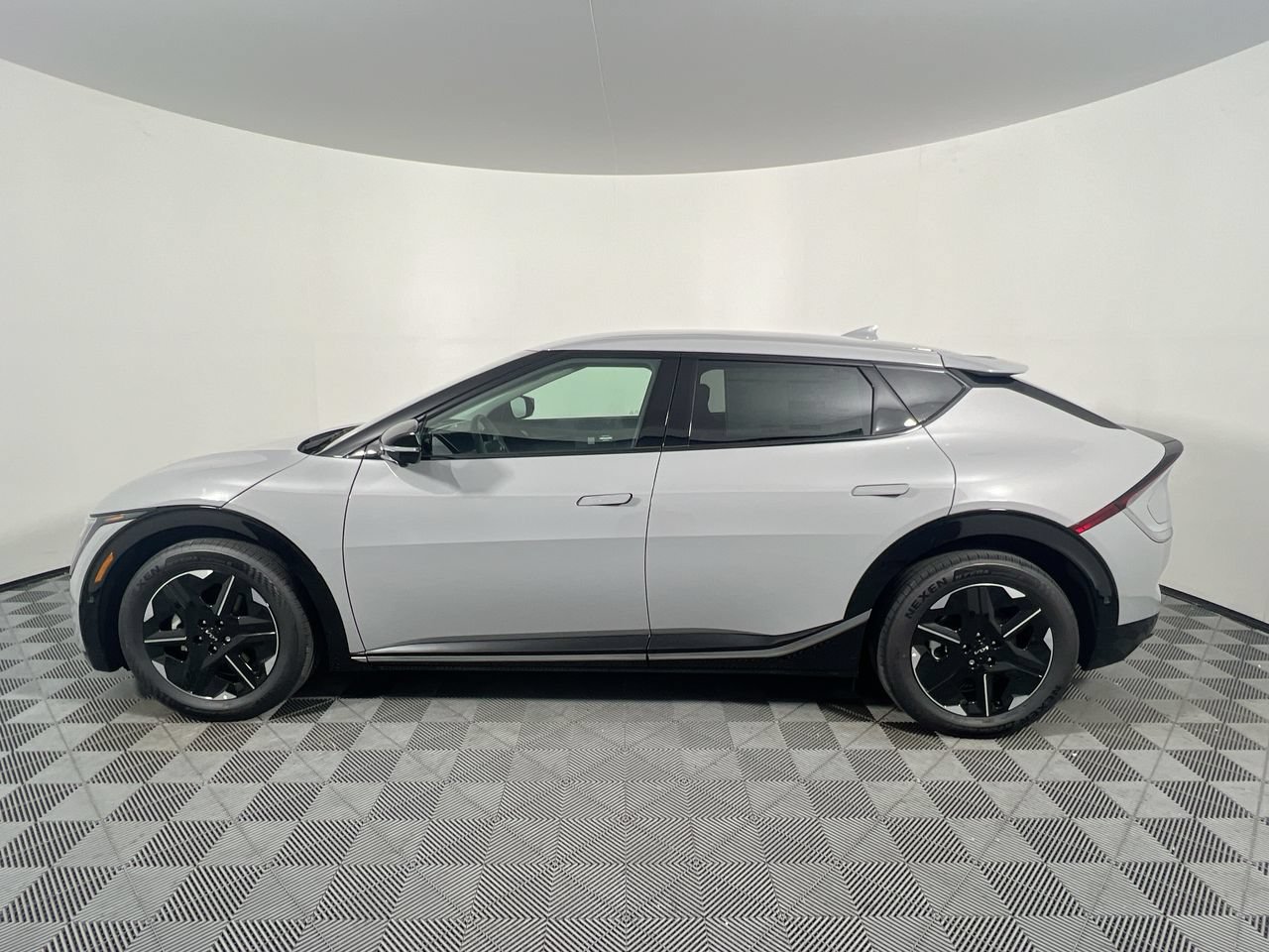 New 2026 Kia EV6 Light RWD image 6
