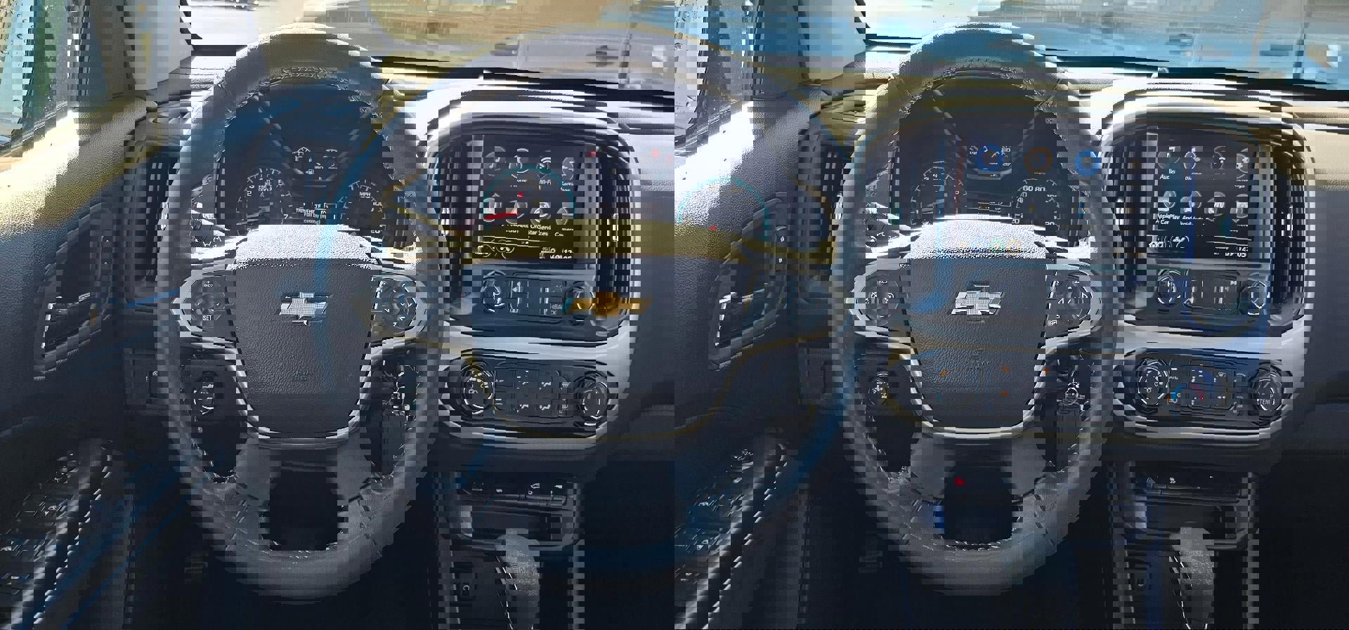 Used 2022 Chevrolet Colorado LT w/ LT Convenience Package image 13