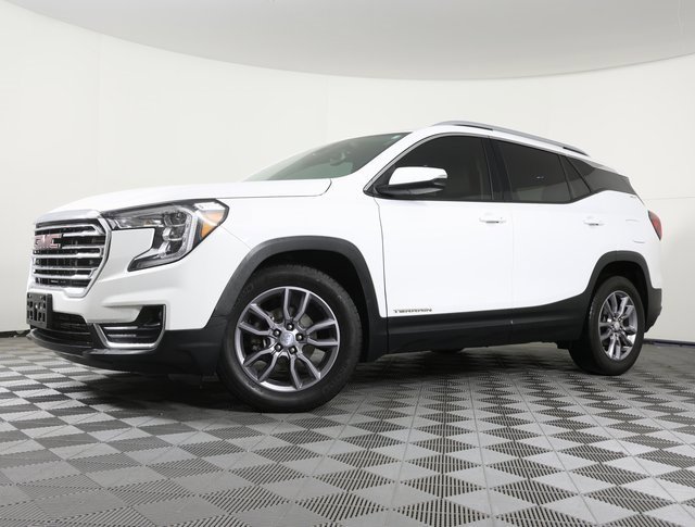 Used 2022 GMC Terrain SLT w/ Infotainment Package II