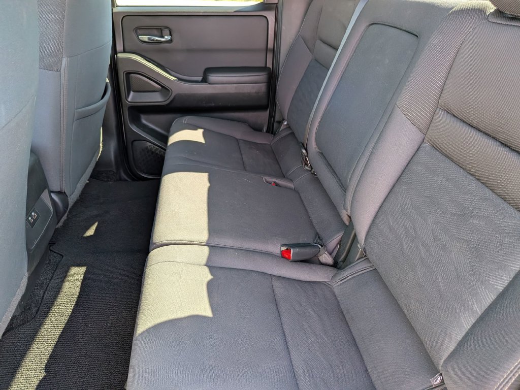 Certified 2024 Nissan Frontier SV w/ Tow Package RWD image 29