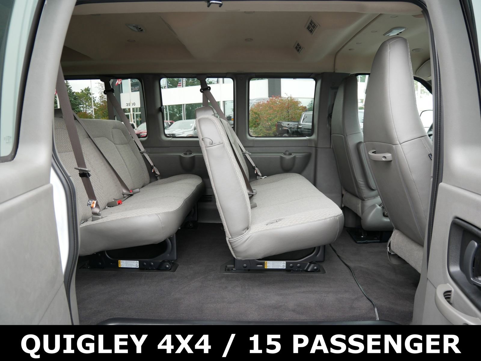 Used 2024 Chevrolet Express 3500 LT w/ LT Preferred Equipment Group image 9
