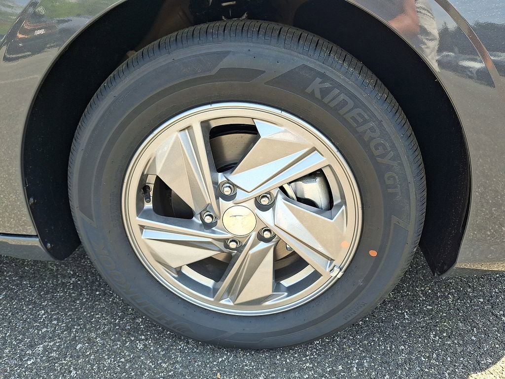 New 2026 Hyundai Elantra SE FWD image 5