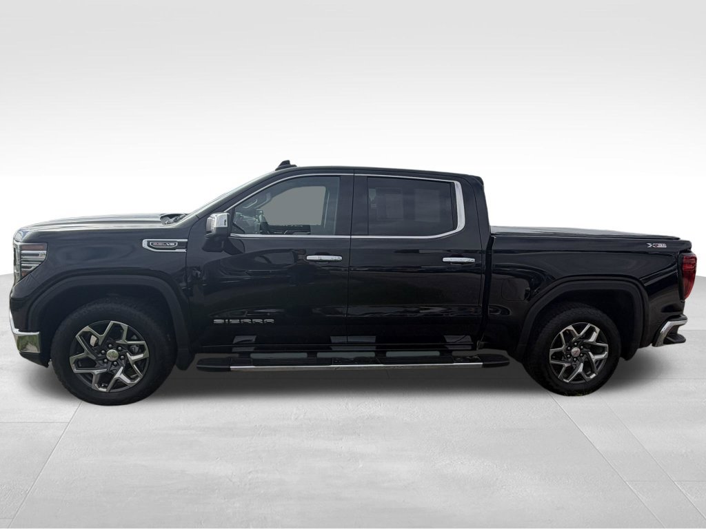 Used 2025 GMC Sierra 1500 SLT w/ SLT Premium Plus Package AWD/4WD image 5