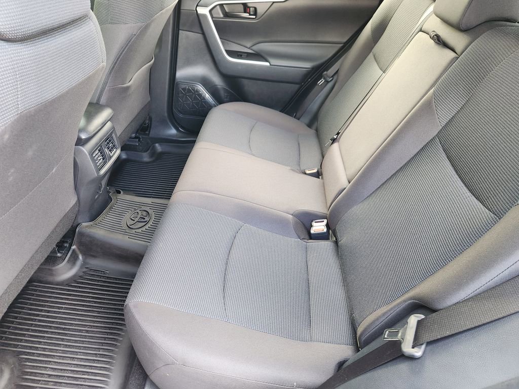Used 2025 Toyota RAV4 LE image 32