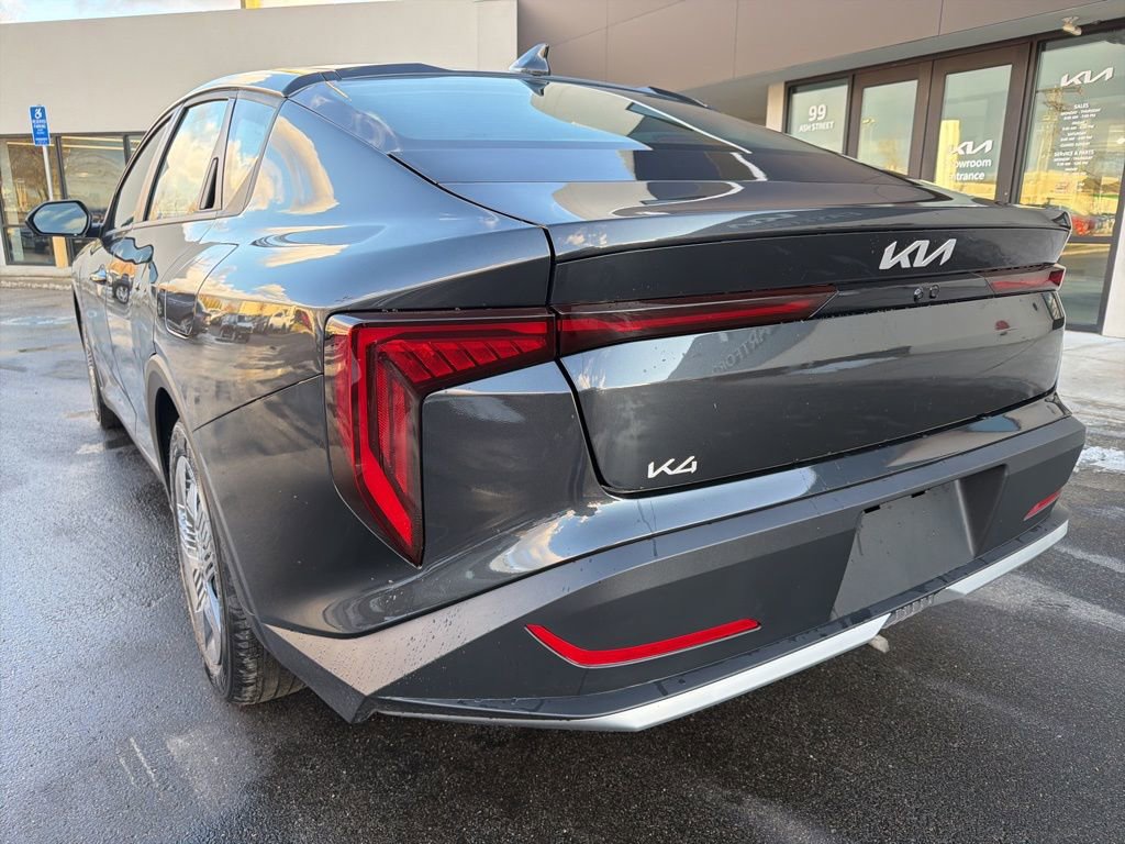 New 2025 Kia K4 LX image 9