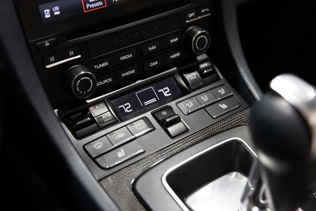 Used 2018 Porsche 911 Targa 4 GTS image 31