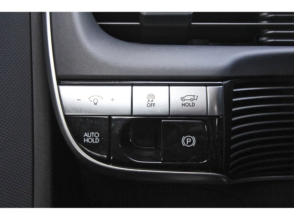 Certified 2024 Hyundai Ioniq 5 SEL RWD image 22