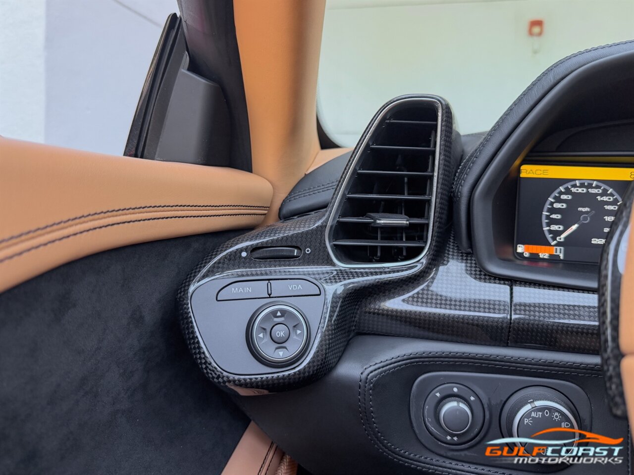 Used 2014 Ferrari 458 Spider RWD image 18