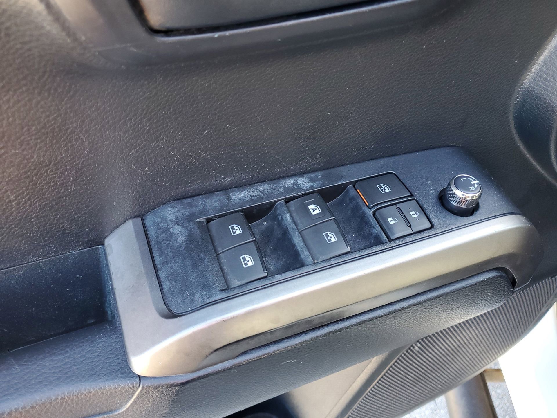 Used 2017 Toyota Tacoma SR5 w/ Tow Package image 20