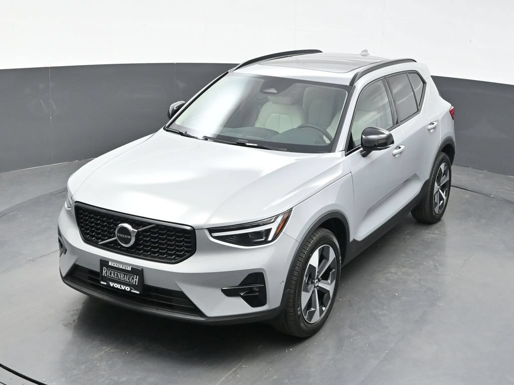 New 2026 Volvo XC40 B5 Plus w/ Protection Package Premier AWD/4WD image 31