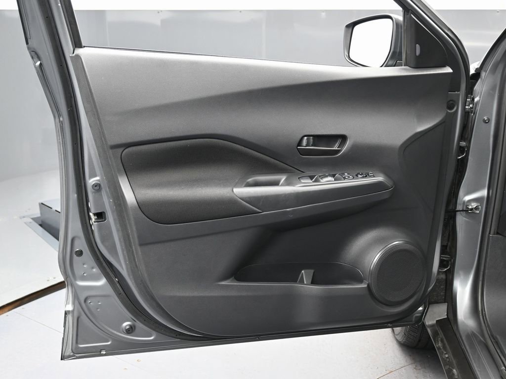 Used 2025 Nissan Kicks Play S image 36