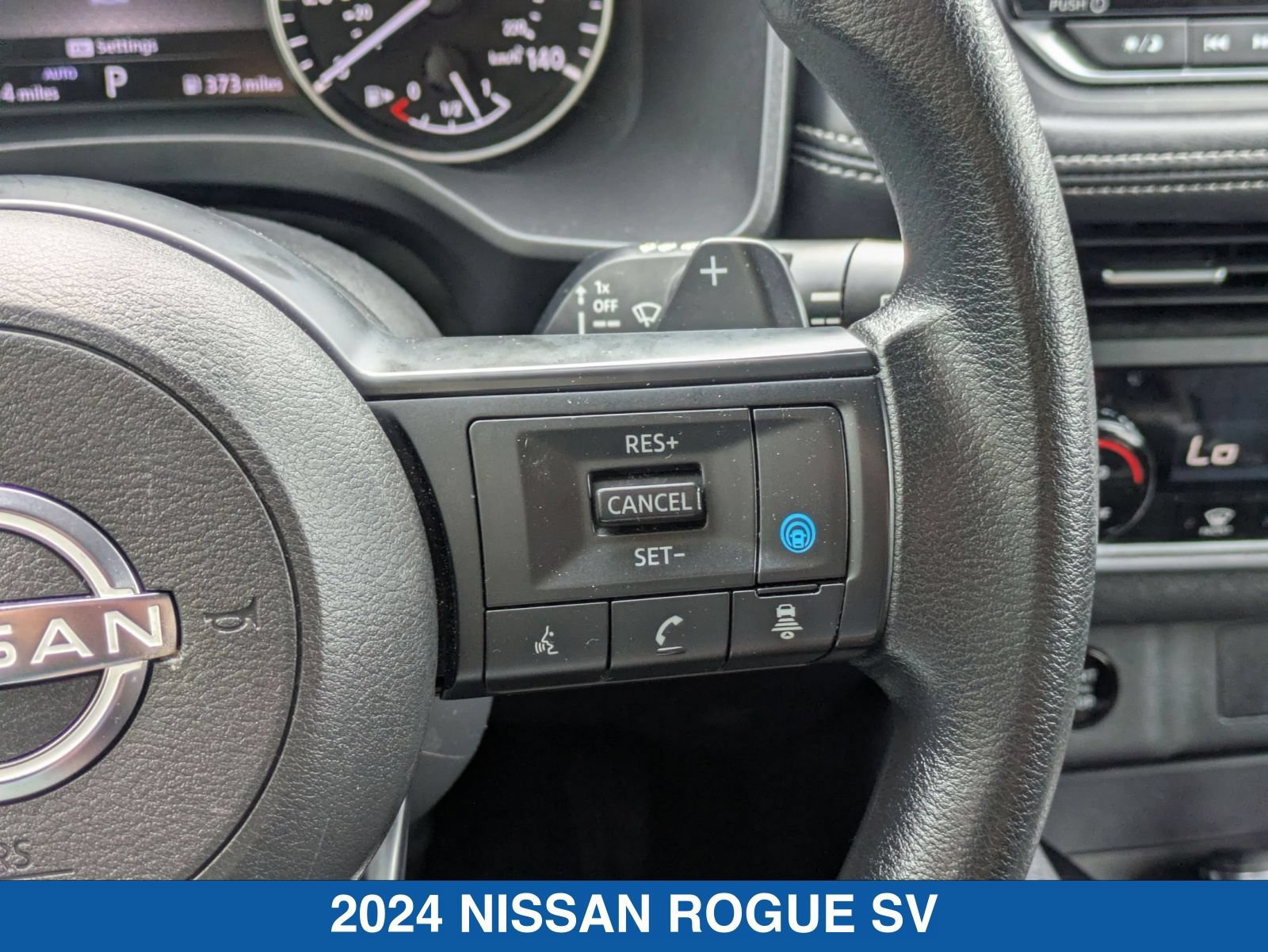 Used 2024 Nissan Rogue SV AWD/4WD image 18