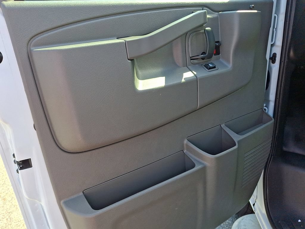 Used 2025 GMC Savana 2500 w/ Driver Convenience Package RWD image 11
