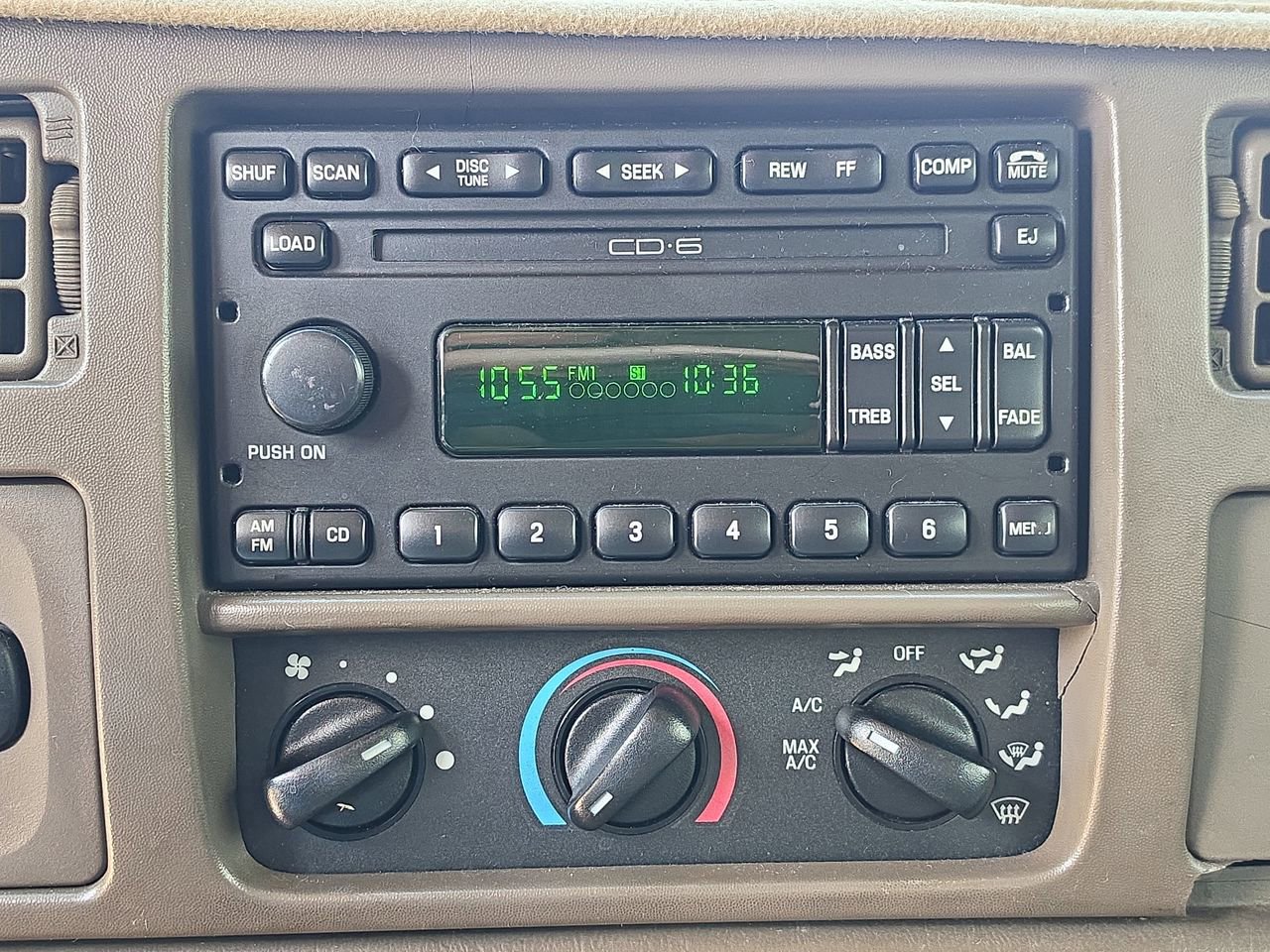 Used 2001 Ford Excursion Limited RWD image 24