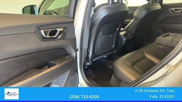 Used 2018 Volvo XC60 T6 Momentum w/ Vision Package AWD/4WD image 26