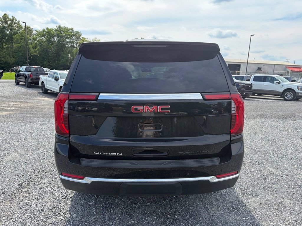 Used 2025 GMC Yukon XL Elevation AWD/4WD image 9