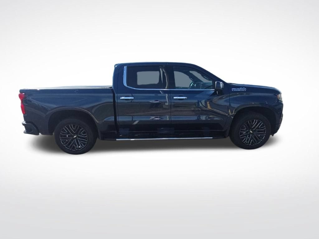Used 2022 Chevrolet Silverado 1500 High Country AWD/4WD image 2
