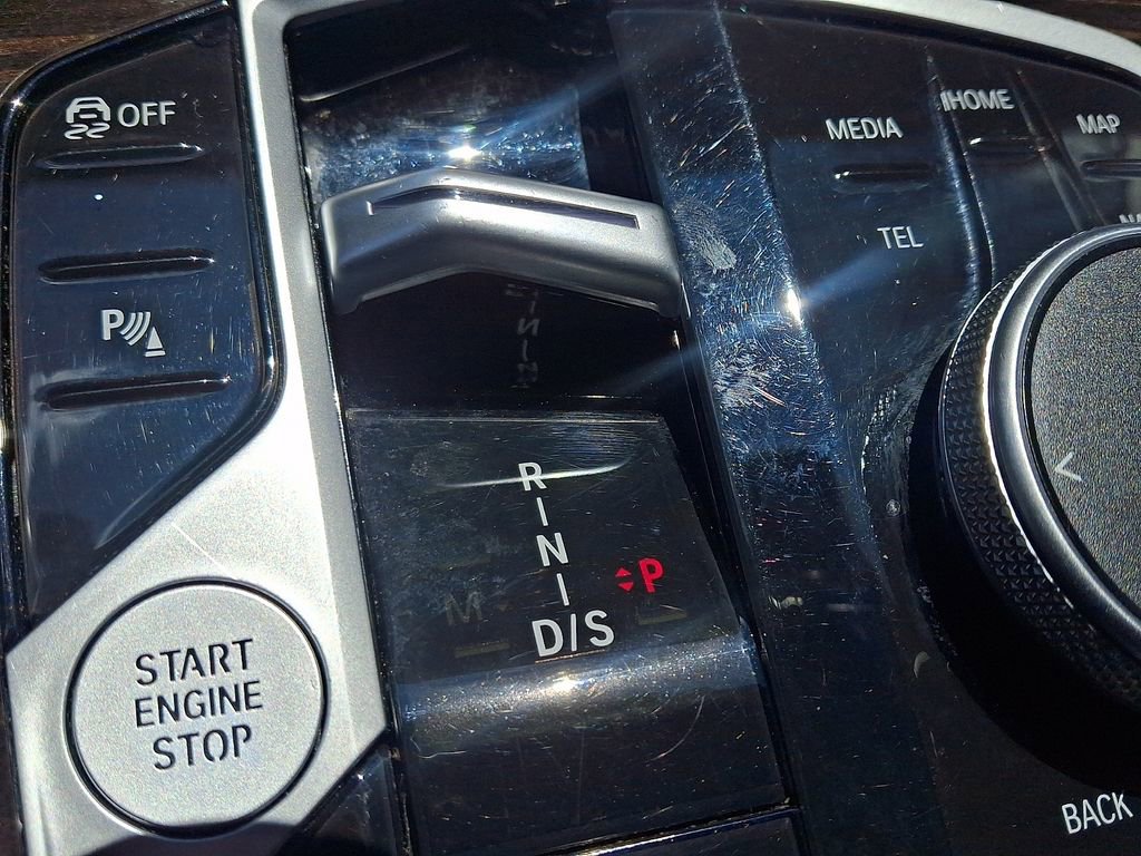 Certified 2025 BMW X7 xDrive40i w/ Premium Package AWD/4WD image 17