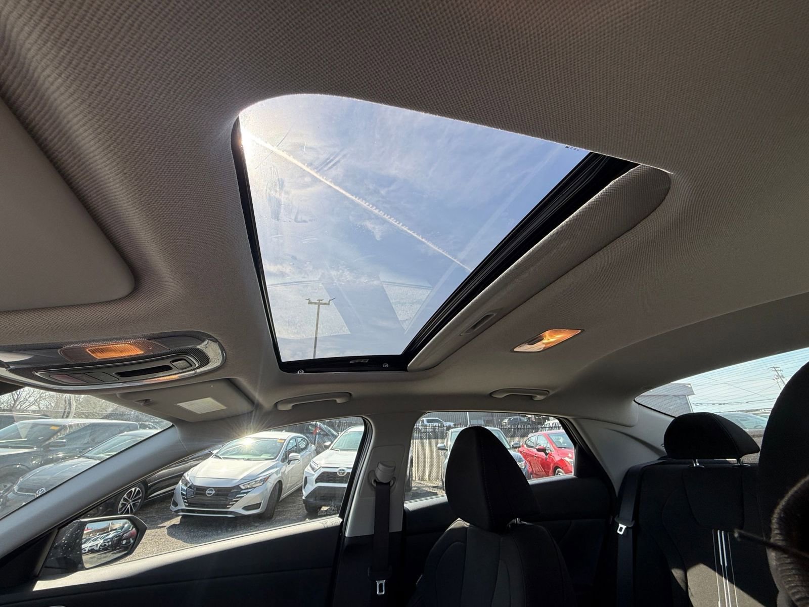 Used 2025 Hyundai Elantra SEL FWD image 29