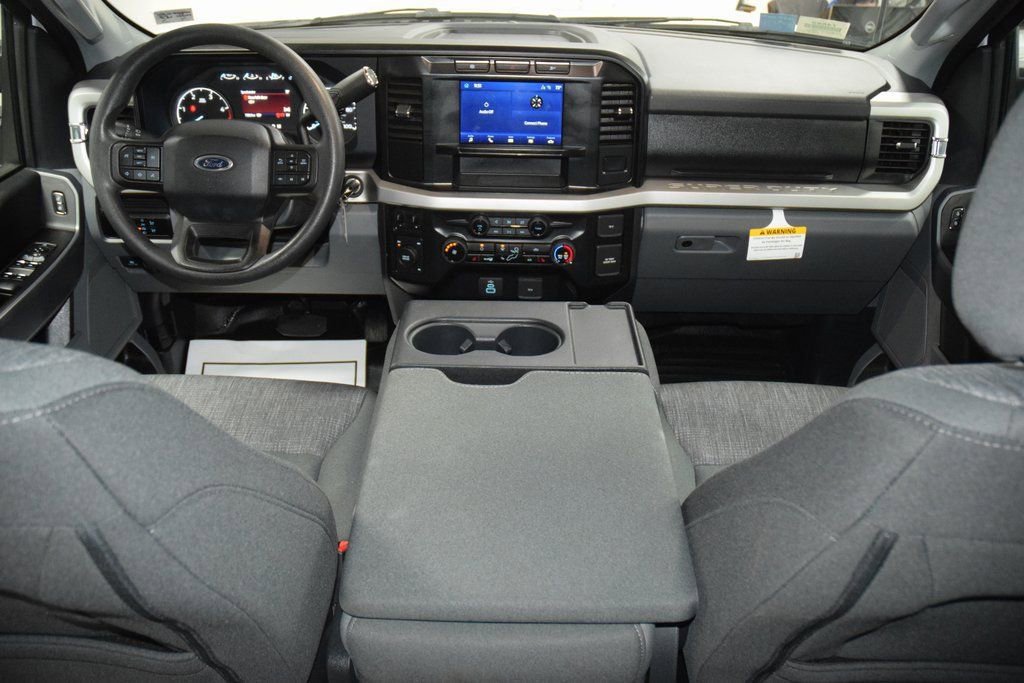 Used 2024 Ford F550 4x4 Crew Cab Super Duty w/ XLT Value Package image 21
