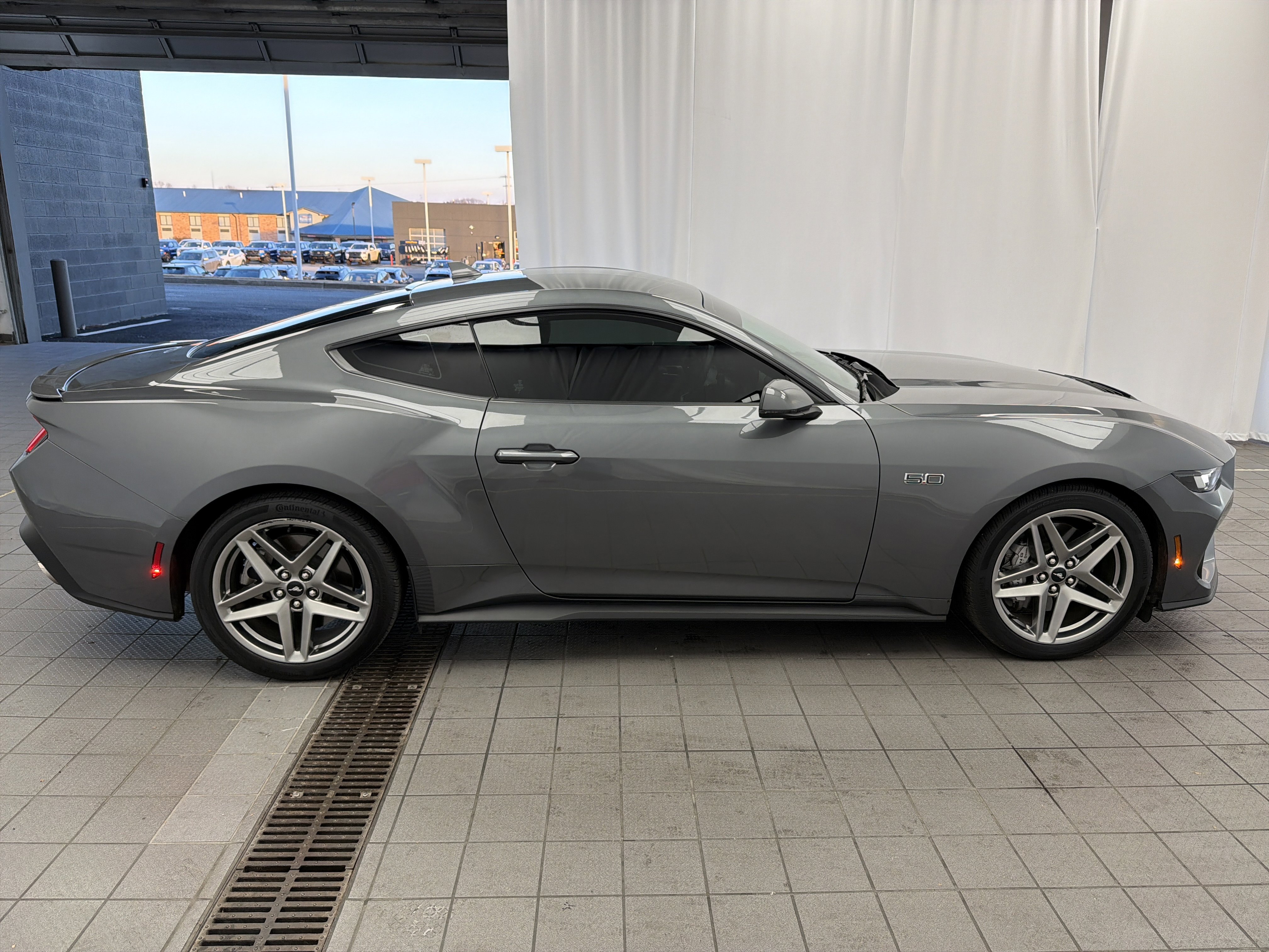 Used 2024 Ford Mustang GT Premium image 4