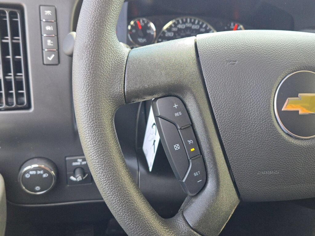 New 2026 Chevrolet Express 2500 Extended w/ Enhanced Convenience Package RWD image 24