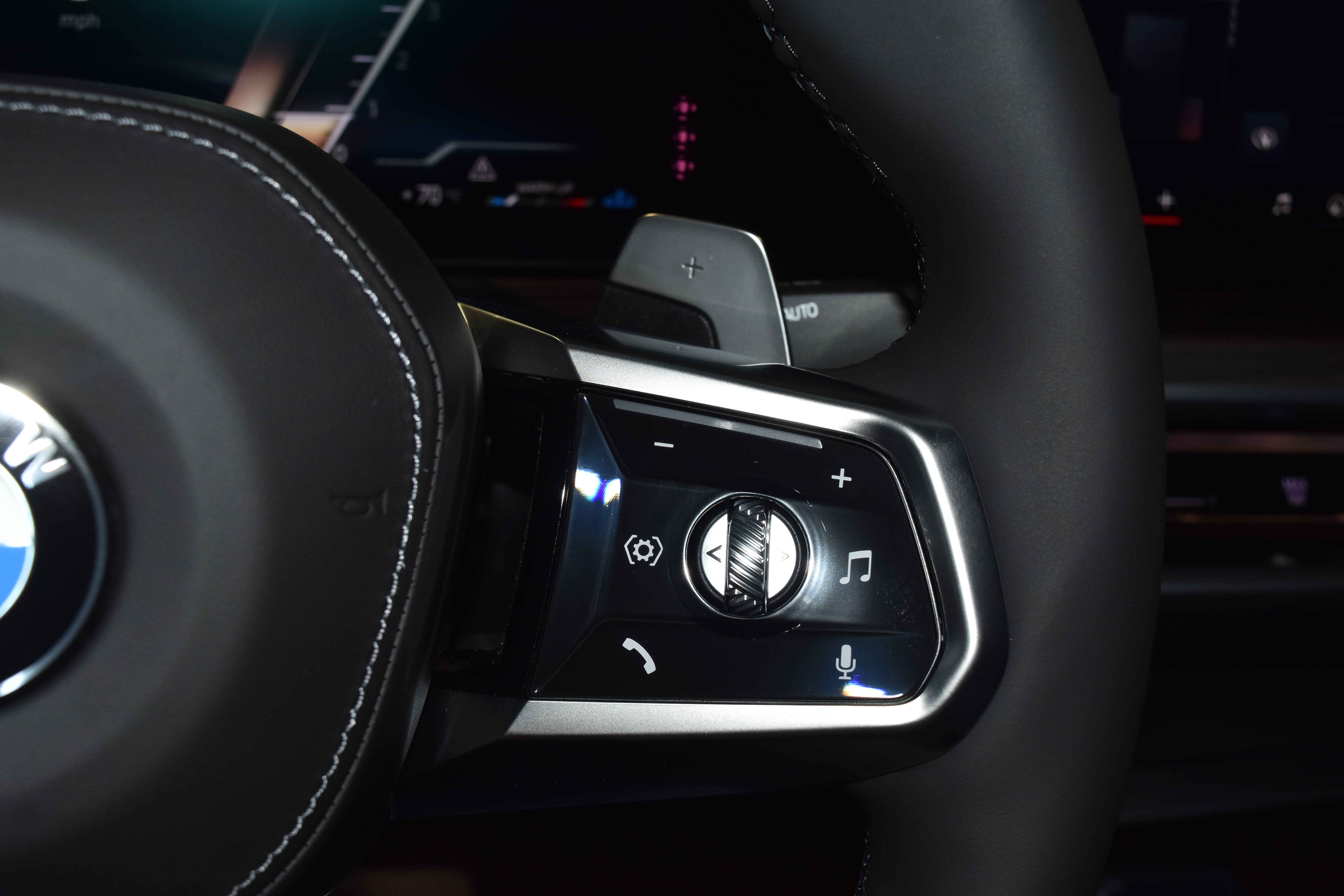 New 2026 BMW 740i xDrive AWD/4WD image 8