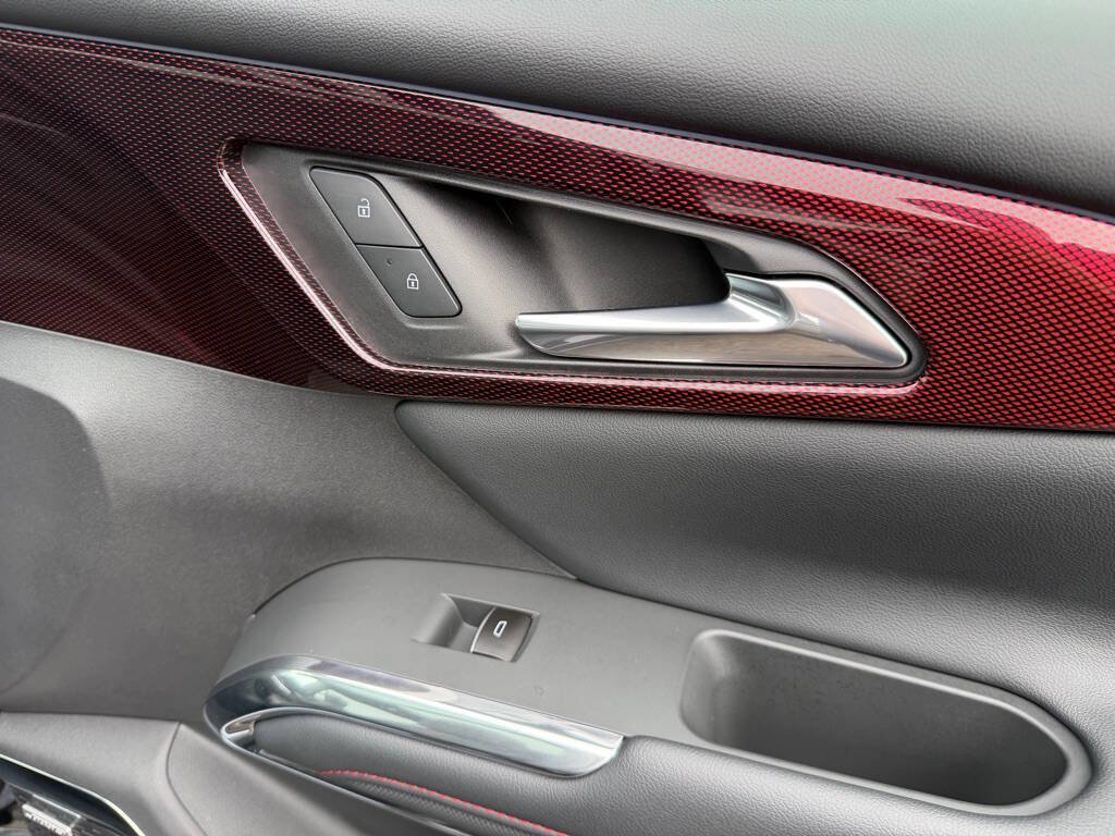 Used 2026 Chevrolet Traverse RS image 64