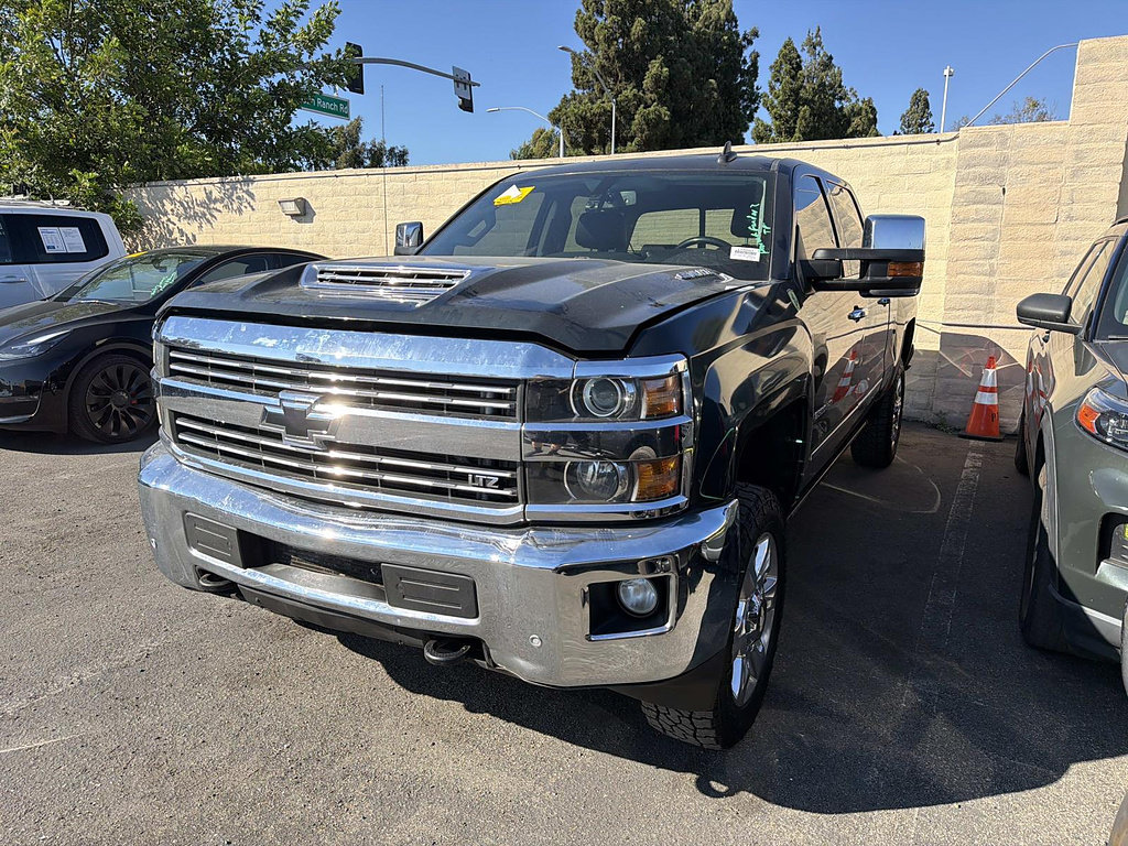 Used 2019 Chevrolet Silverado 2500 LTZ w/ Duramax Plus Package AWD/4WD image 3