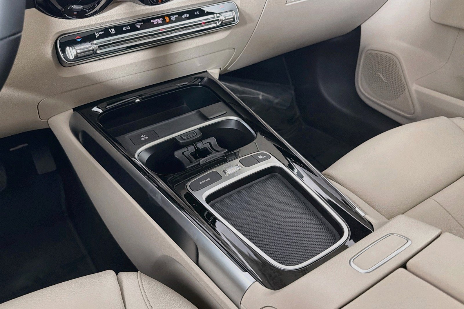 New 2026 Mercedes-Benz GLB 250 image 5