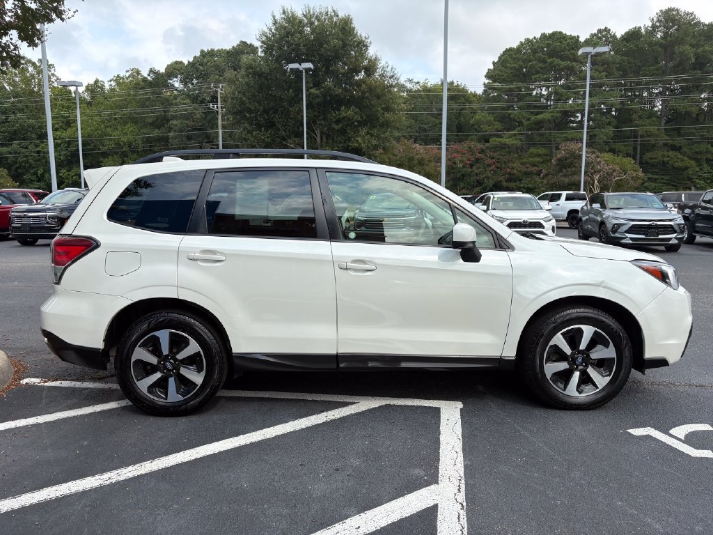 Used 2018 Subaru Forester 2.5i Premium AWD/4WD image 4