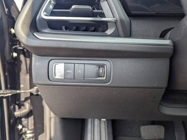 New 2025 Chevrolet Suburban Premier image 57