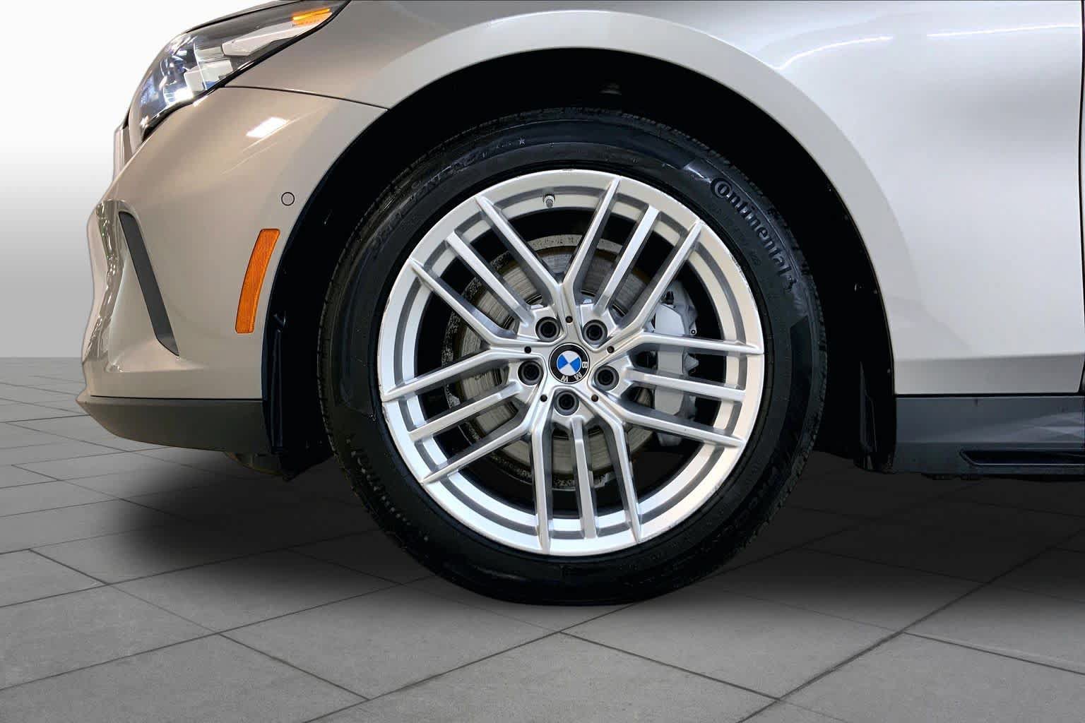 Used 2024 BMW 530i xDrive w/ Executive Package AWD/4WD image 10