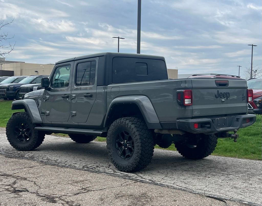 Used 2022 Jeep Gladiator Sport AWD/4WD image 2