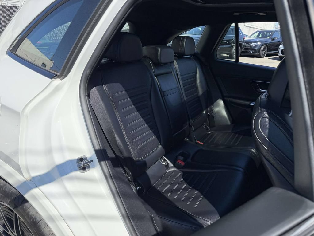 Used 2025 Mercedes-Benz GLC 43 AMG 4MATIC image 16