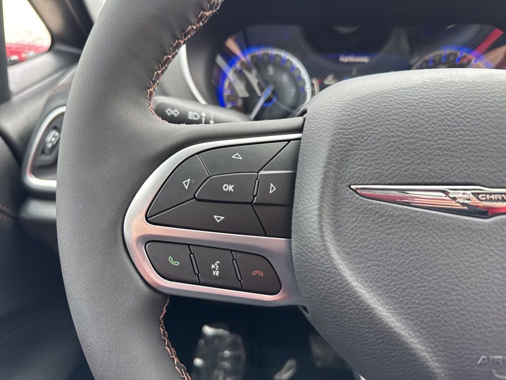 New 2026 Chrysler Pacifica Pinnacle AWD/4WD image 16