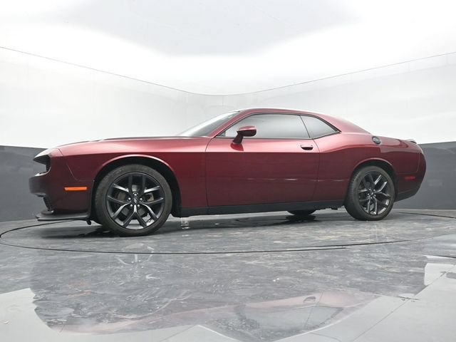 Used 2022 Dodge Challenger SXT RWD image 36
